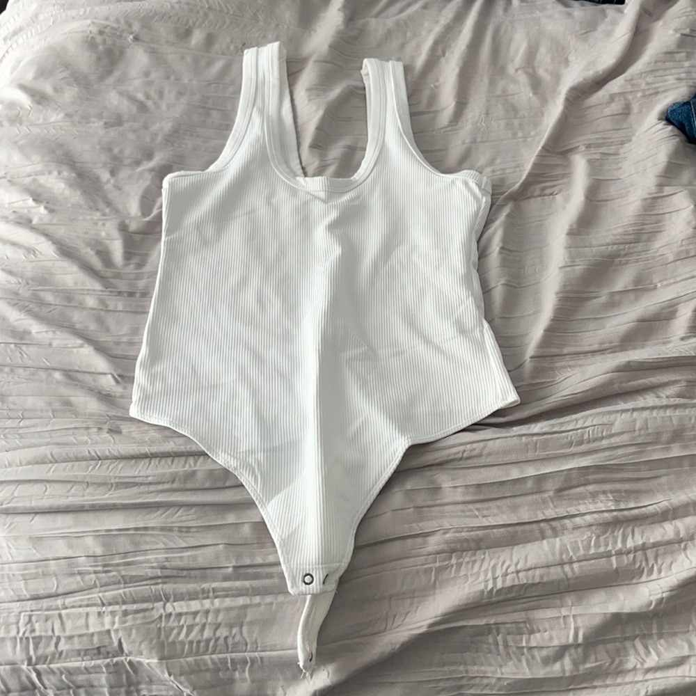 White abercrombie & Fitch scoop neck body suit